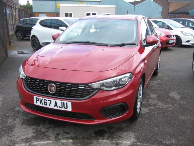 Fiat Tipo 1.4 Easy 5dr Hatchback Petrol Red