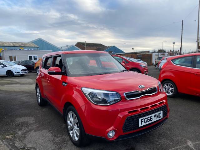 Kia Soul 1.6 GDi Connect Plus 5dr Petrol Manual Hatchback Petrol Red