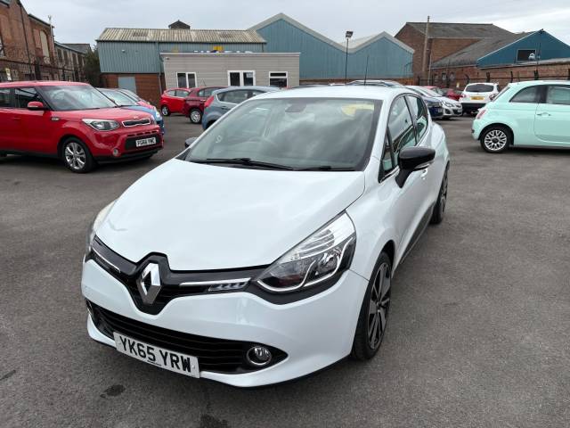 Renault Clio 0.9 TCE 90 Dynamique S Nav 5dr Petrol Manual Hatchback Petrol White