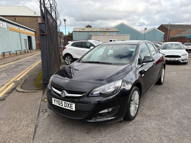 Vauxhall Astra 1.4i 16V Excite 5dr Petrol Manual Hatchback Petrol Black
